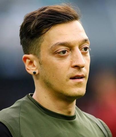 النصر السعودي يقترب من ضم أوزيل
