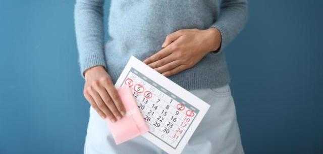 ما حكم استخدام المرأة لحبوب تأخير الحيض لصيام رمضان كاملًا