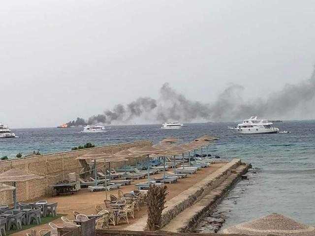 حريق هائل بمركب سياحي في الغردقة