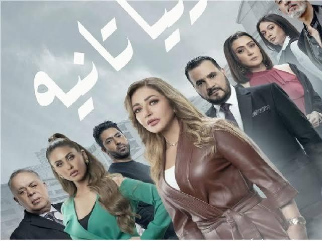 مجدي كامل يشارك جمهوره بصورة من كواليس «دنيا تانية»