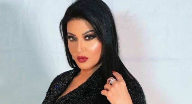 سمية الخشاب ترد على منتقدي صورتها بالحجاب