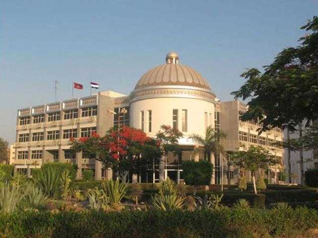 تحيا مصر ينظم معرض دكان الفرحة بجامعة الفيوم استعدادا لعيد الفطر