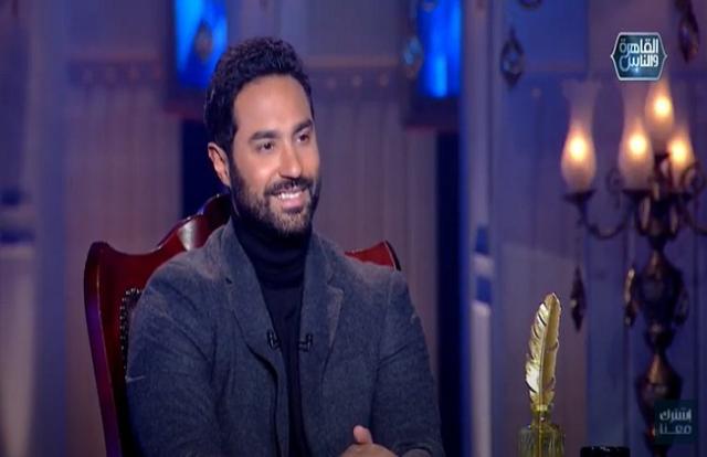 كريم فهمي: «مفيش راجل عينه مش زايغة» - فيديو