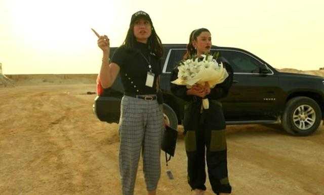 رامز جلال ساخرًا من سينتيا: «فنانة روشة.. وعايزة قلمين علشان تهدي»