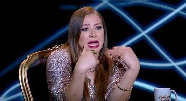 إنتصار تكشف لأول مرة سر طلاقها من زوجها «فيديو»