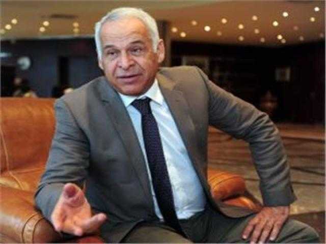 إعلامي يسخر من تدوينة فرج عامر بشأن إعادة مباراة مصر والسنغال
