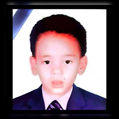 الطفل ”يوسف أسامة” ضحية إهمال مصانع سكر نجع حمادي.. تعرف على الحكاية