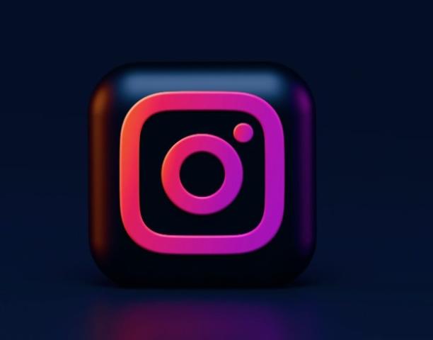 تطبيق BeReal منافس شرس لـ إنستجرام.. تفاصيل
