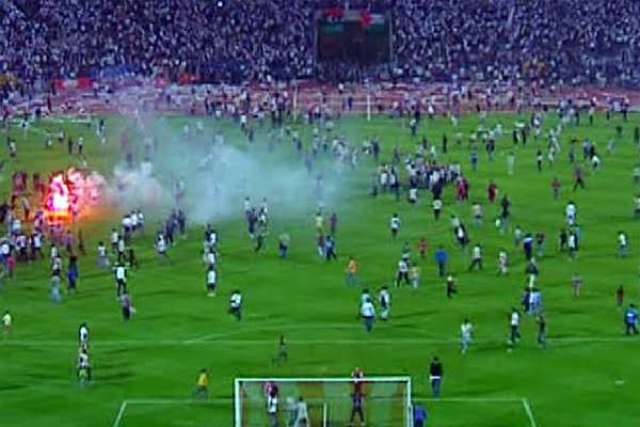 الشغب في الملاعب