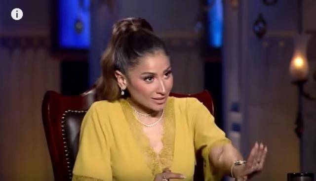 دينا الشربيني تكشف مفاجأة مدوية عن علاقتها الحالية بالهضبة.. فيديو