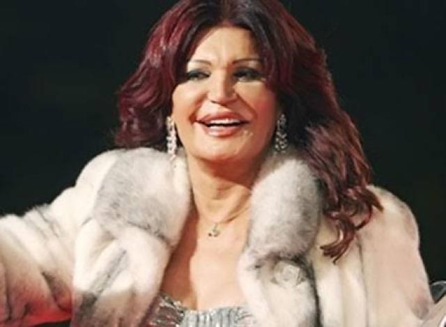 نحوى فؤاد: «عمر كمال صوته حلو ويشبه هذا الفنان» - فيديو