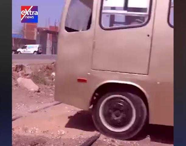 المعابر غير الشرعية تهدد حياة المواطنين ووزارة النقل: «إزهاق للأرواح» - فيديو