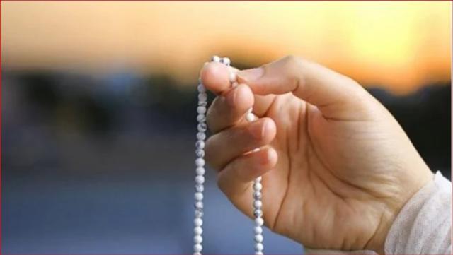 بين الدعاء والاستغفار.. 4 وعود إلهية للمؤمنين تعرّّف إليها