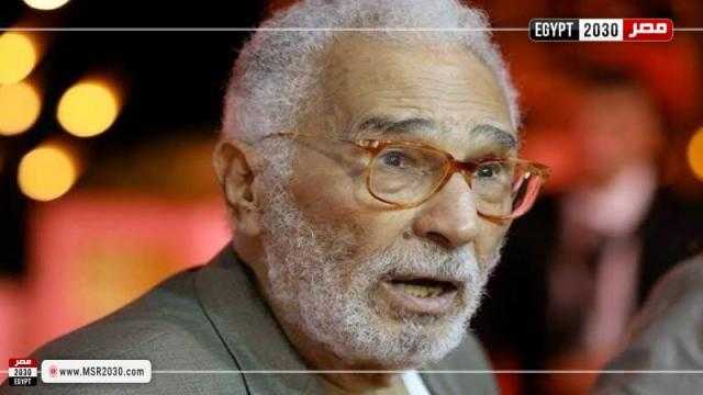 نقل الفنان عبد الرحمن أبو زهرة للعناية المركزة