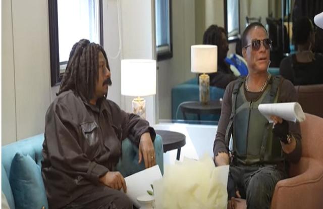 شاهد رد فعل غير متوقع للفنان محمد ثروت عند رؤيته فان دام.. فيديو