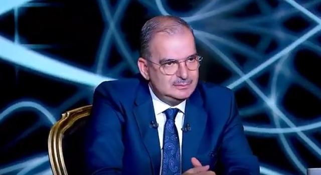 طوني خليفة باكيا: إحنا لبنانيين على الورق.. فيديو