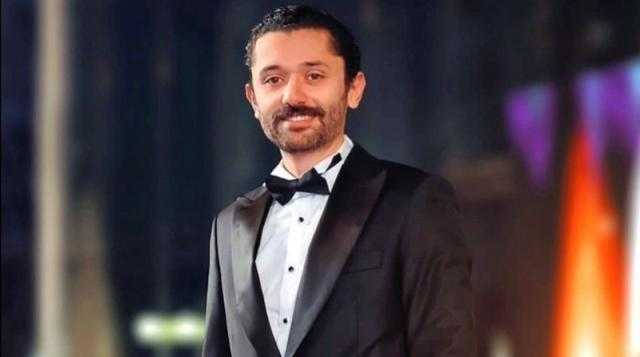 كريم محمود عبد العزيز لجمهوره: «انتظروا عرض مسلسل البيت بيتي قريبًا»