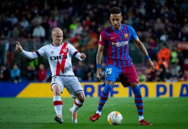 برشلونة يتعثر أمام رايو فاليكانو ويفقد 3 نقاط مهمة في الدوري