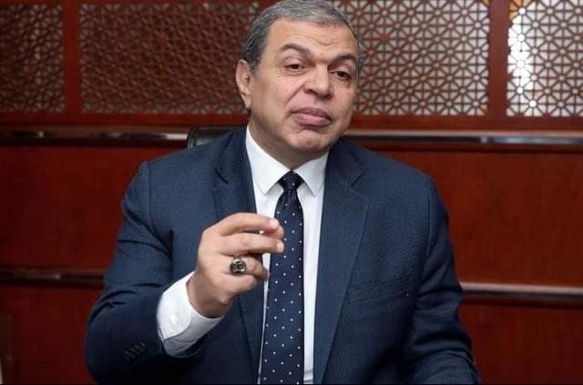 وزير القوى العاملة 