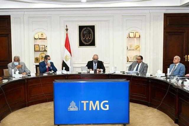 «الإسكان» توقع عقد لبيع الوحدات المملوكة لـ«المجتمعات العمرانية» بالرحاب ومدينتي