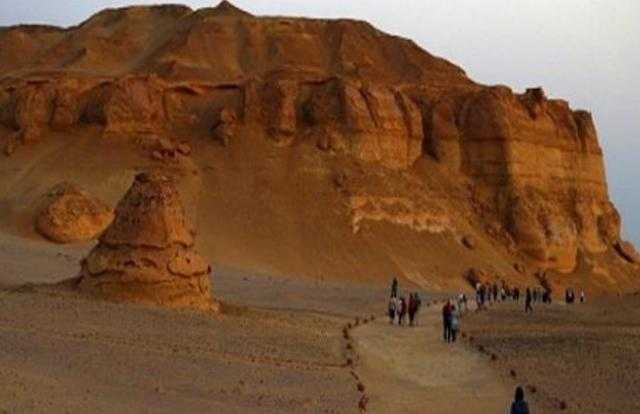«السياحة» تواصل حملتها للتعريف بالتسهيلات الجديدة في إجراءات الحصول على التأشيرة السياحية لمصر