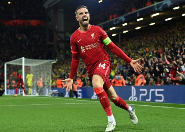ليفربول يضرب فياريال بهدفين في 3 دقائق