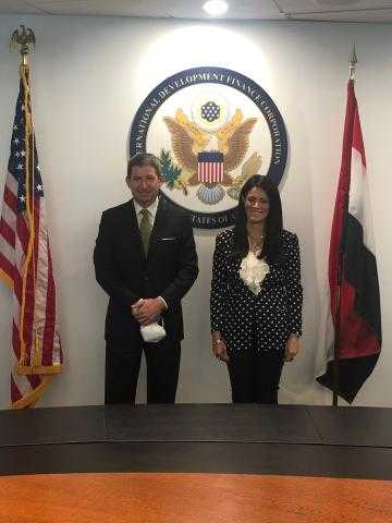 1.5 مليار دولار استثمارات شركة التنمية الأمريكية بمصر