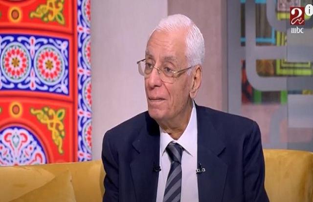 حسام موافي: «خليك عادل مع جسمك في الأكل خلال العيد».. فيديو