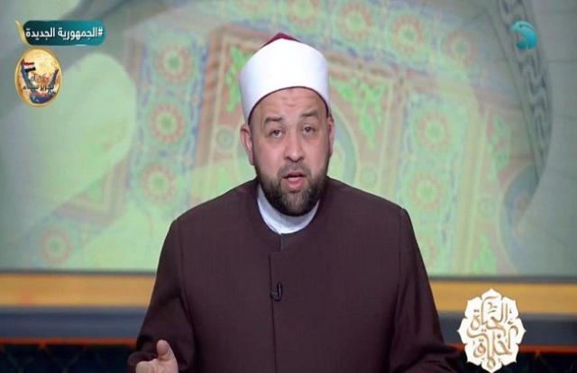 هل المرأة غير المحجبة يُقبل صيامها وصلاتها؟.. «أزهري» يجيب