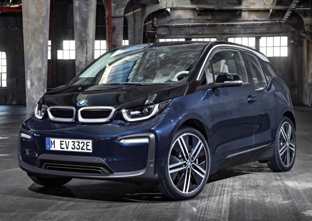 بي إم دبليو i3 موديل 2022