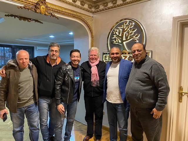 أحمد زاهر يروج لـ«فارس» بهذه الطريقة