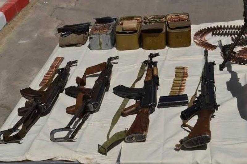 بينهم مدفعين رشاش و246 بندقية .. أجهزة الأمن تضبط أسلحة نارية بالمحافظات