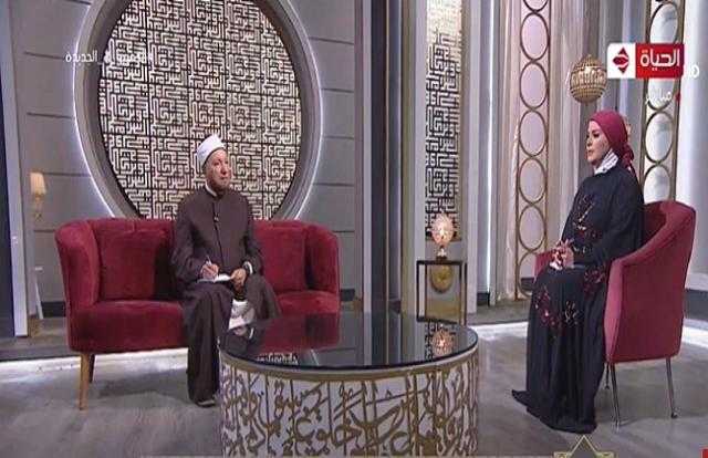 «مات وأنا بصوره».. سيدة تكشف تفاصيل وفاة زوجها و«الإفتاء» ترد