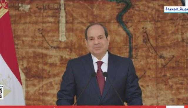 السيسي للعمال: «ستجدونني دائما إلى جانبكم» - فيديو