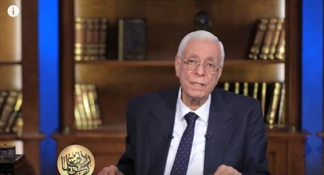 حسام موافي: الجلوس كثيرًا يصيبك بجلطة الرئة وأعراضها الضغط المنخفض «فيديو»