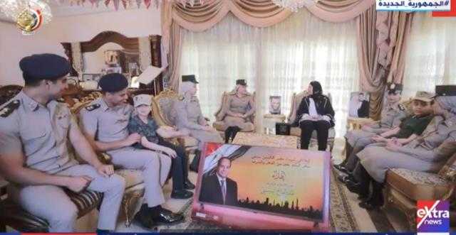 «ربنا يحرسك للبلد».. رسائل أهالي الشهداء للرئيس السيسي في عيد الفطر