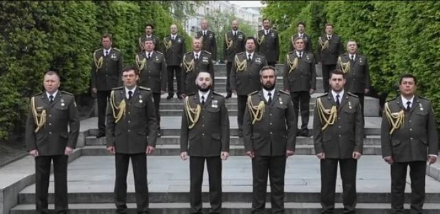 الجيش الأوكراني يهنئ المسلمين بعيد الفطر منشدا «اللهم صل على محمد»- فيديو