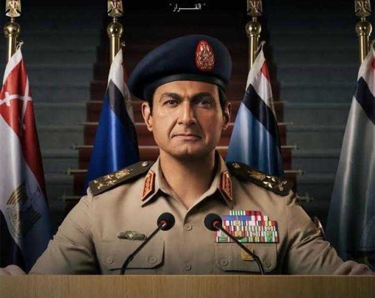 ياسر جلال: أنا نائب فرفوش جدا.. والبدلة عشان الصورة بس