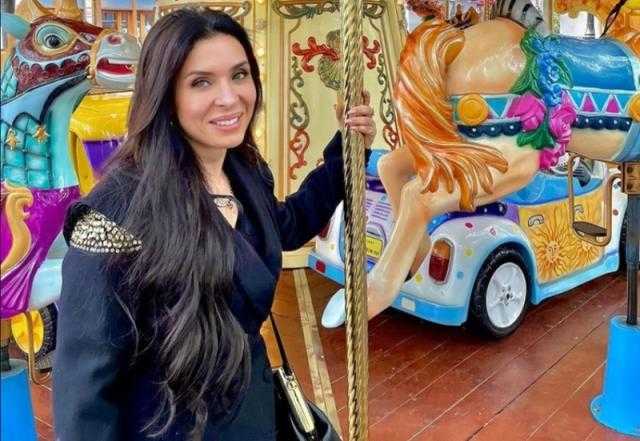 شاهد.. دينا تستمتع بعطلتها في فرنسا