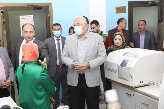 وزير الزراعة يتفقد سير العمل بأجهزة الوزارة الخدمية خلال إجازة العيد