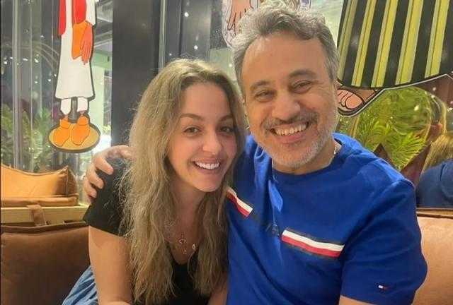 إيهاب فهمي: «زوجتي هي الراحة والأمان»