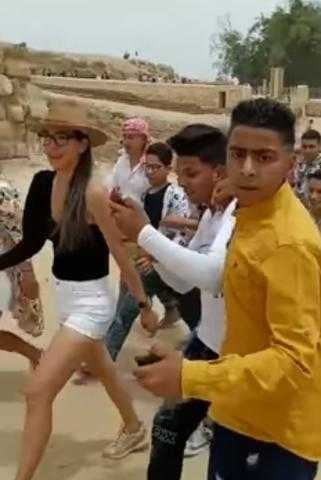 «الآثار» تحيل واقعة تحرش «الأهرامات» للتحقيق