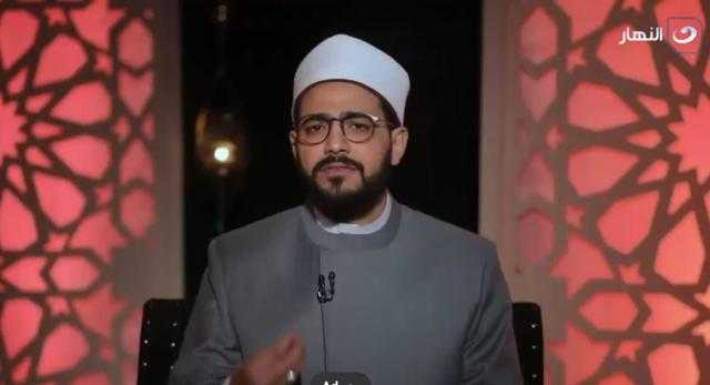 هل يتوجب على الزوجة خدمة حماتها؟.. أزهري يوضح