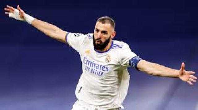 بنزيما يفوز بجائزة لاعب الشهر في ريال مدريد