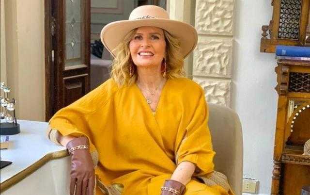 يسرا تسترجع ذكريات «أحلام سعيدة» بصور من الكواليس