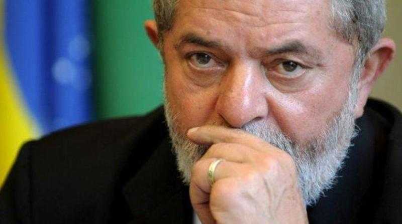 الرئيس البرازيلي لولا دا سيلفا يقيل قائد الجيش
