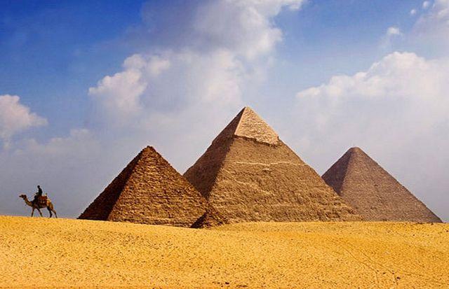 أهرامات الجيزة