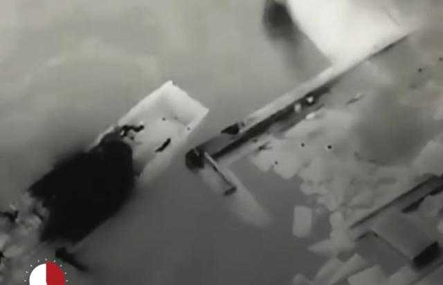 شاهد .. هجوم أوكراني على سفينة إنزال روسية