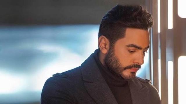 تامر حسني يقدم التعازي في شهداء الوطن