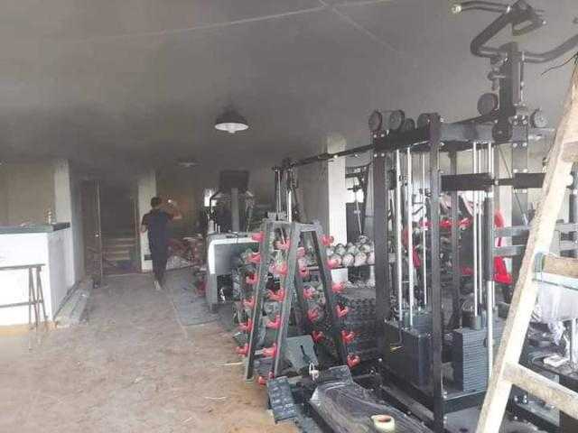 النيران تلتهم محتويات جيم في شارع 9 بالمعادي «صور»